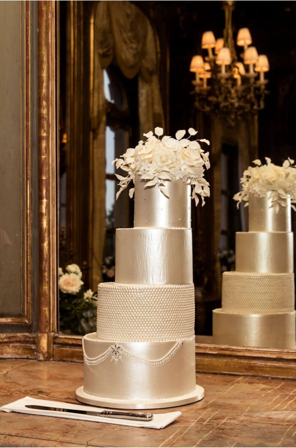 By Yevnig Stunning Wedding Cakes - Claridges Hotel - Charlie Daily Photo
