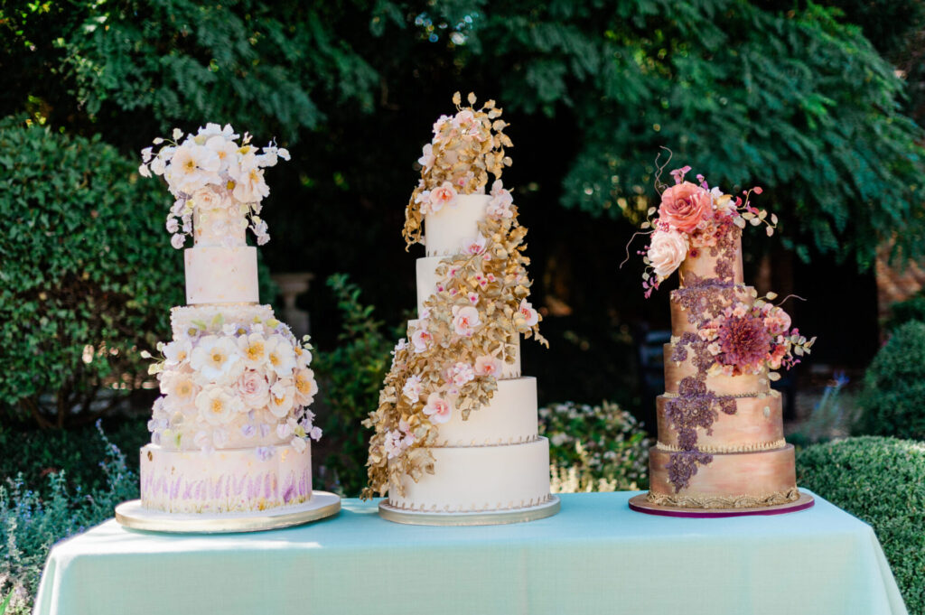 Exceptionally Beautiful wedding caks
