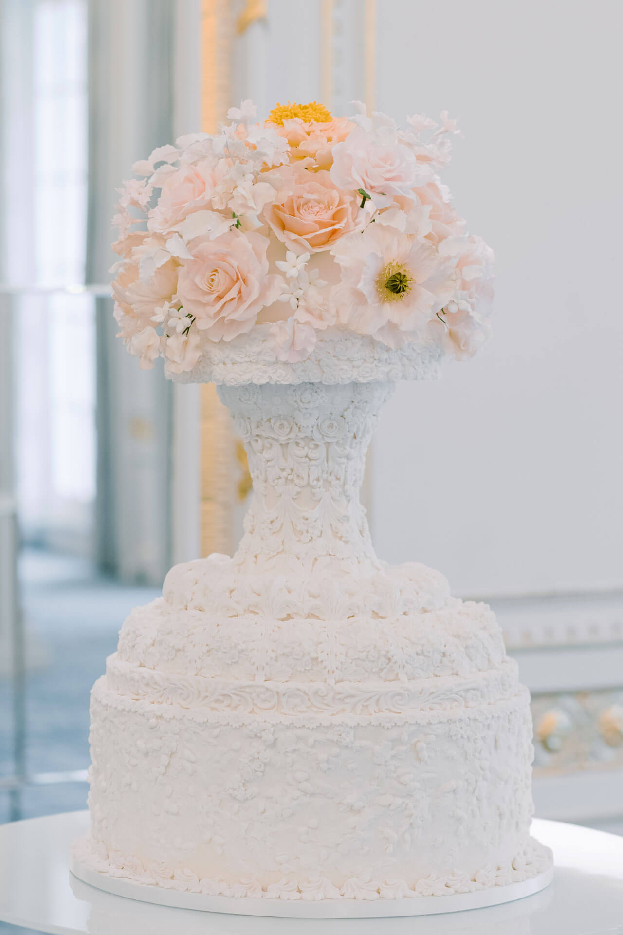 By Yevnig Luxury Wedding Cakes Florence Mandarin Oriental andyourstory.com