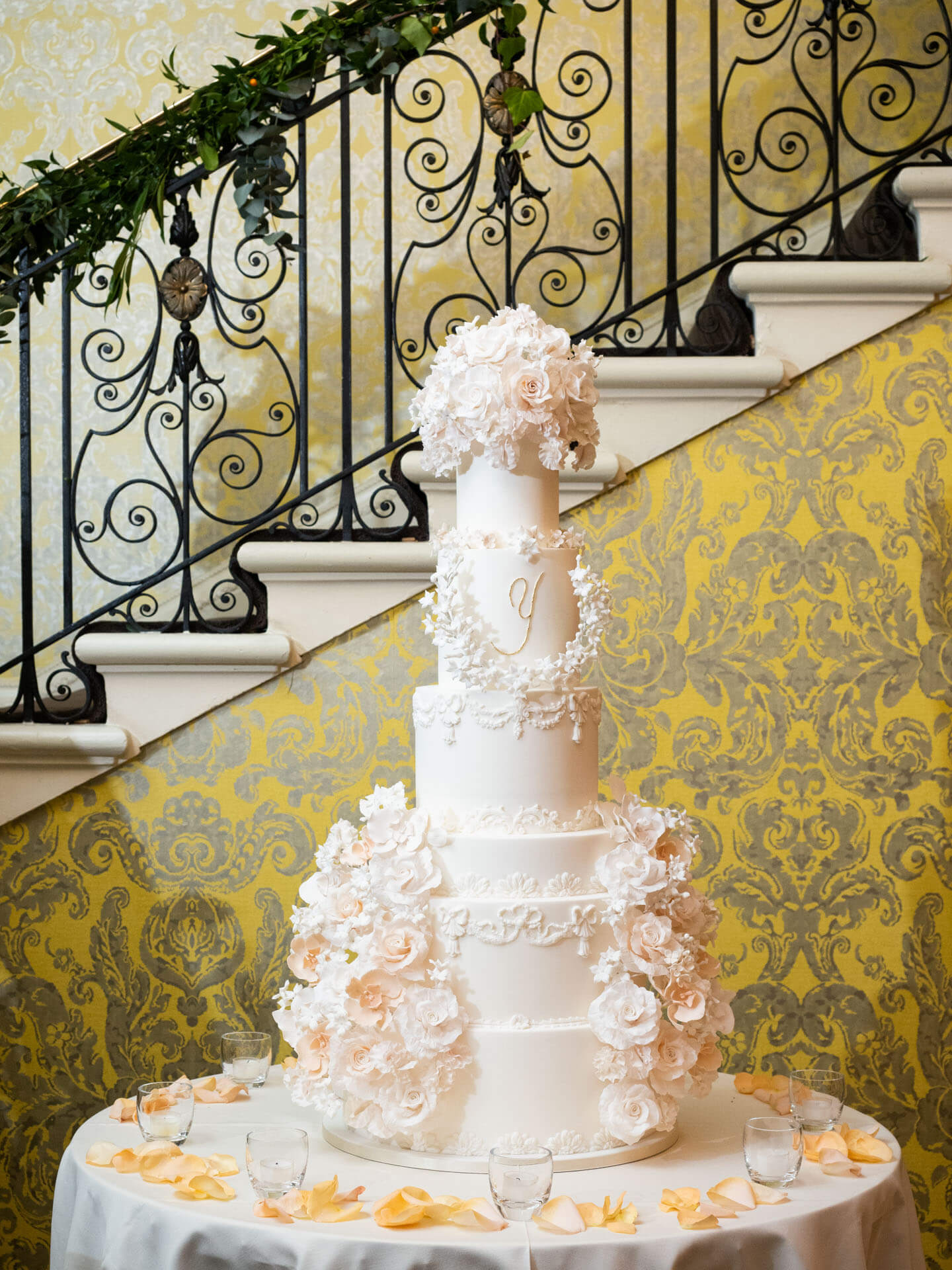 Experience our personal service By Yevnig Luxury Rosalind Wedding Cake
