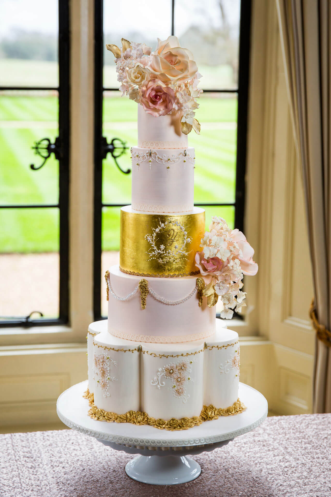 Custom Luxury Wedding Cakes By Yevnig The Evelina The Elvetham Hotel Jacques Lloyd Photography 160208 The Evelina