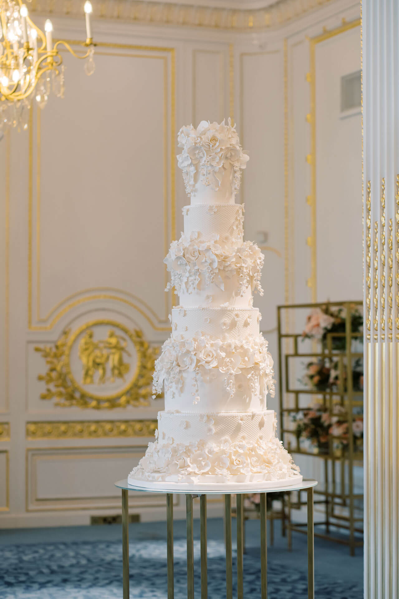 High-end Wedding Cakes By Yevnig Arabella Mandarin Oriental London Photo - andyourstory.com