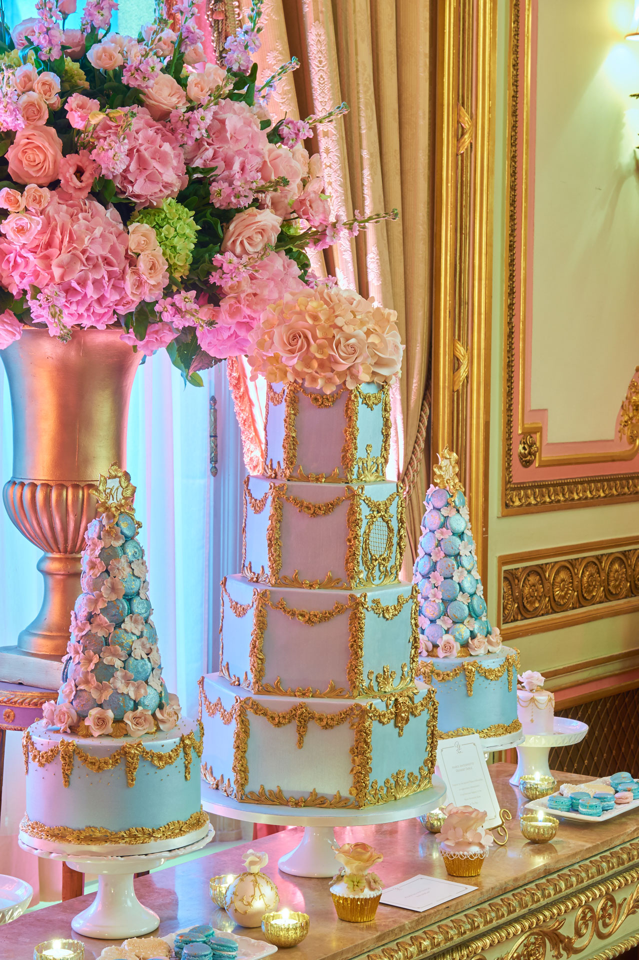 Marie Antoinette - wedding cakes by Yevnig