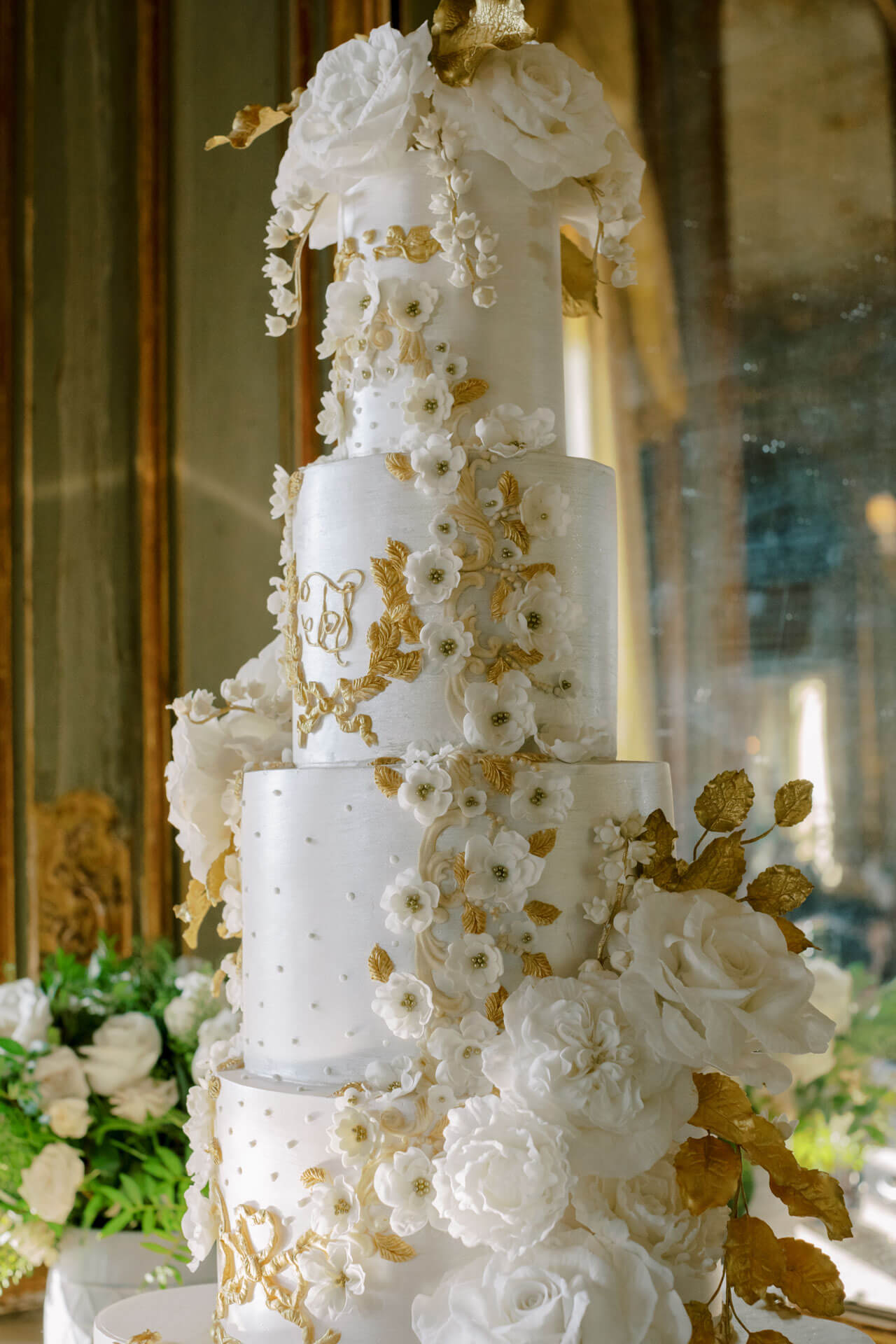 Repost: CLASSIC ELEGANCE, G&B'S LUXURY PALACE WEDDING – Cakes by Krishanthi