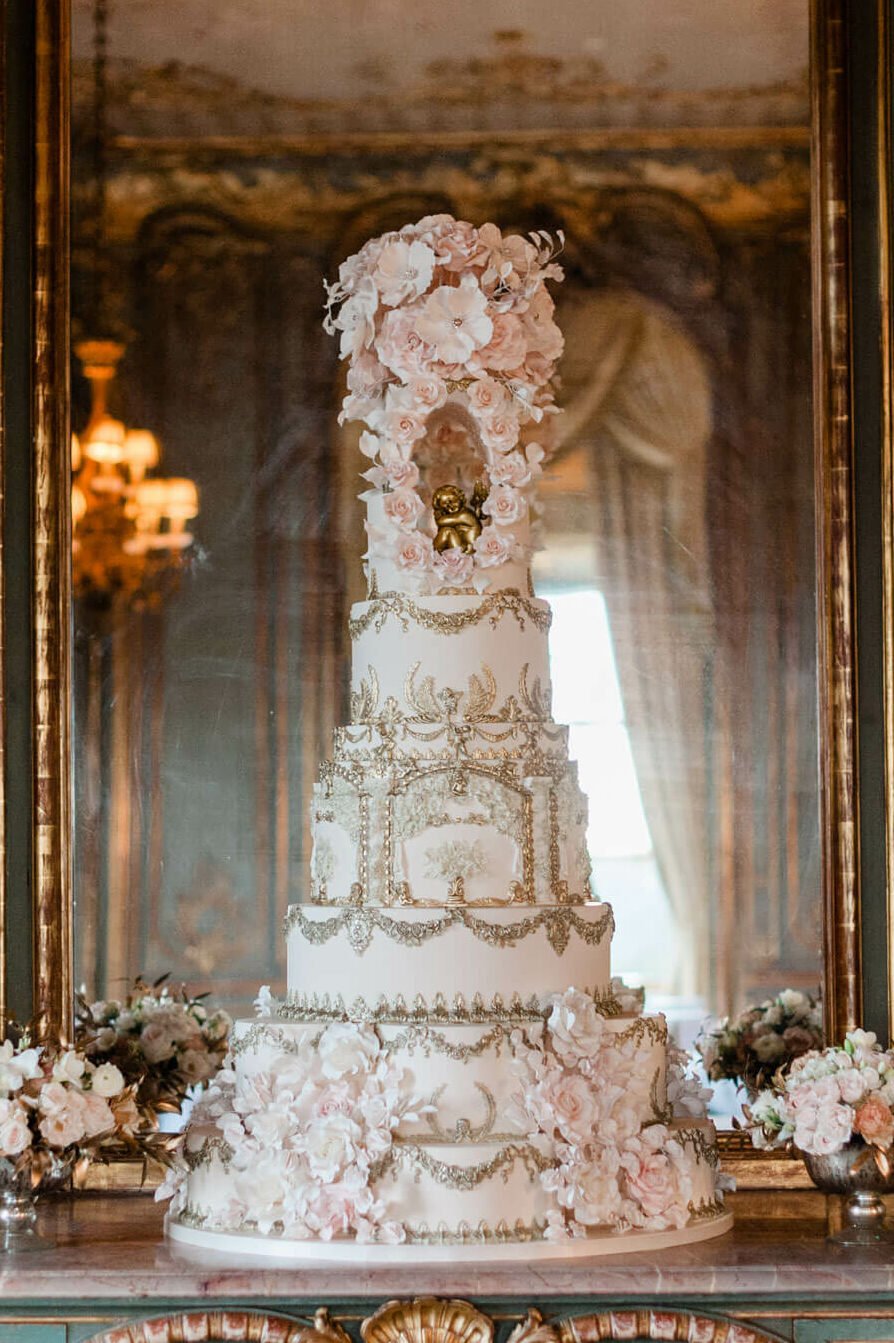 Custom Wedding Cakes By Yevnig Anoushig Corinthia