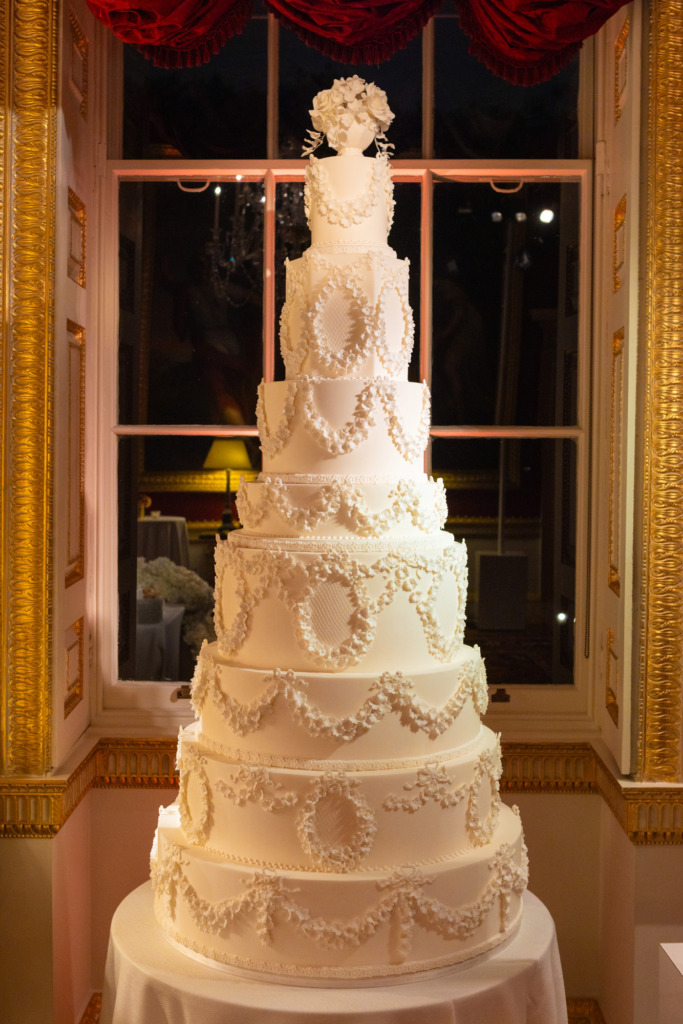 Luxury contemporary wedding cake, Regalia, By Yevnig in the Great Room at Spencer House